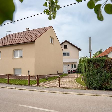 Apartman Mihovil Gospić Εξωτερικό φωτογραφία