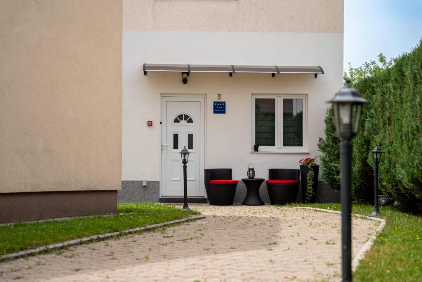 Apartman Mihovil Gospić Εξωτερικό φωτογραφία